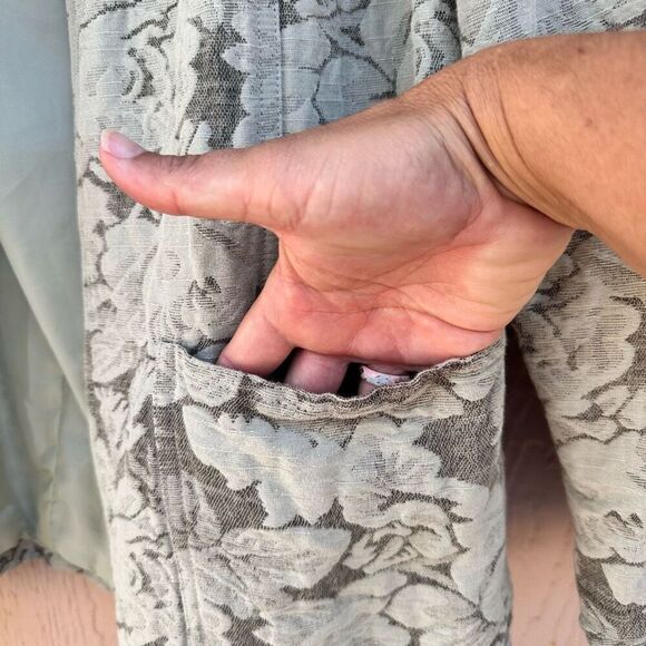 Romantic Floral Rose Linen and Cotton Summer Blazer - Picture 5 of 7